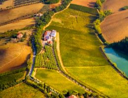 Das Weingut Nicodem inmitten der herrlichen Landschaft der Abruzzen
